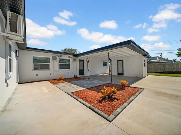 6855 Gulf Winds Dr, Saint Pete Beach, FL 33706