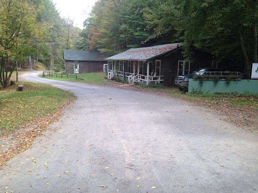 2nd image of 1075 E Healing Springs Rd
