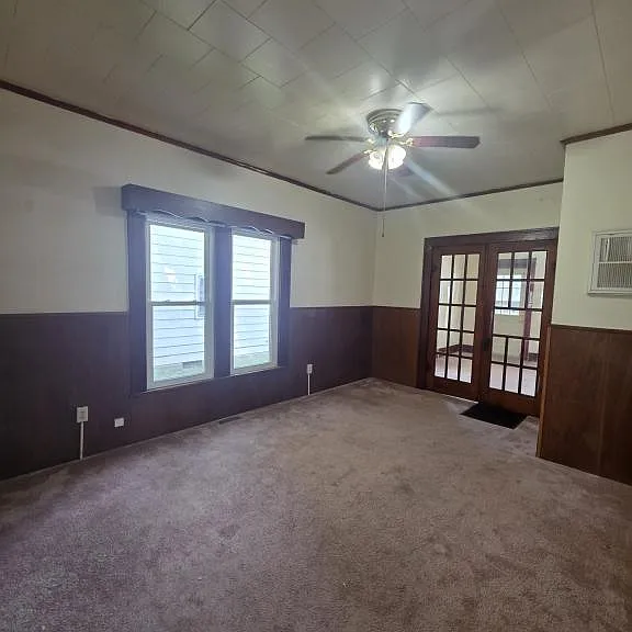 1027 S Bell St — Photo 7