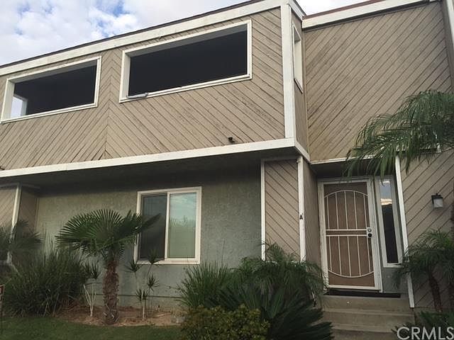 2nd image of 4881 Pearce Dr