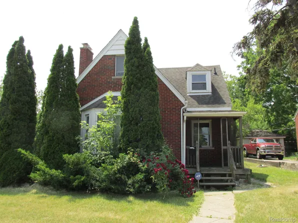 107 Elizabeth Lake Rd, Pontiac, MI 48341