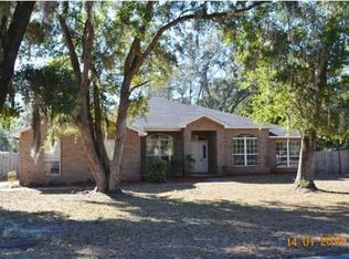 560 Waterview Cove Dr, Freeport, FL 32439