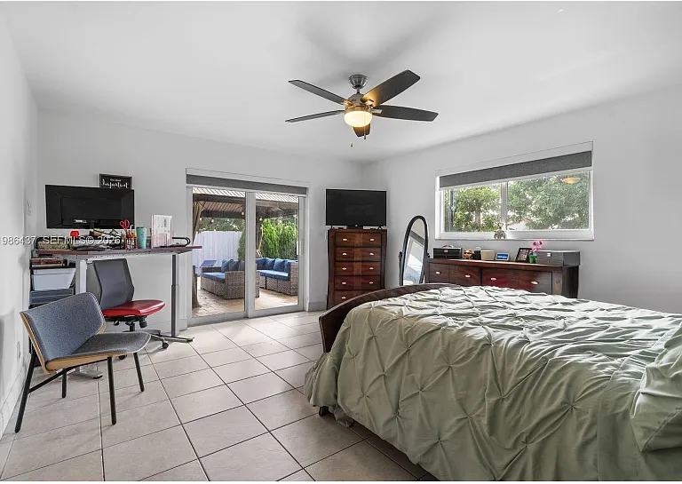 4306 Johnson St — Photo 14