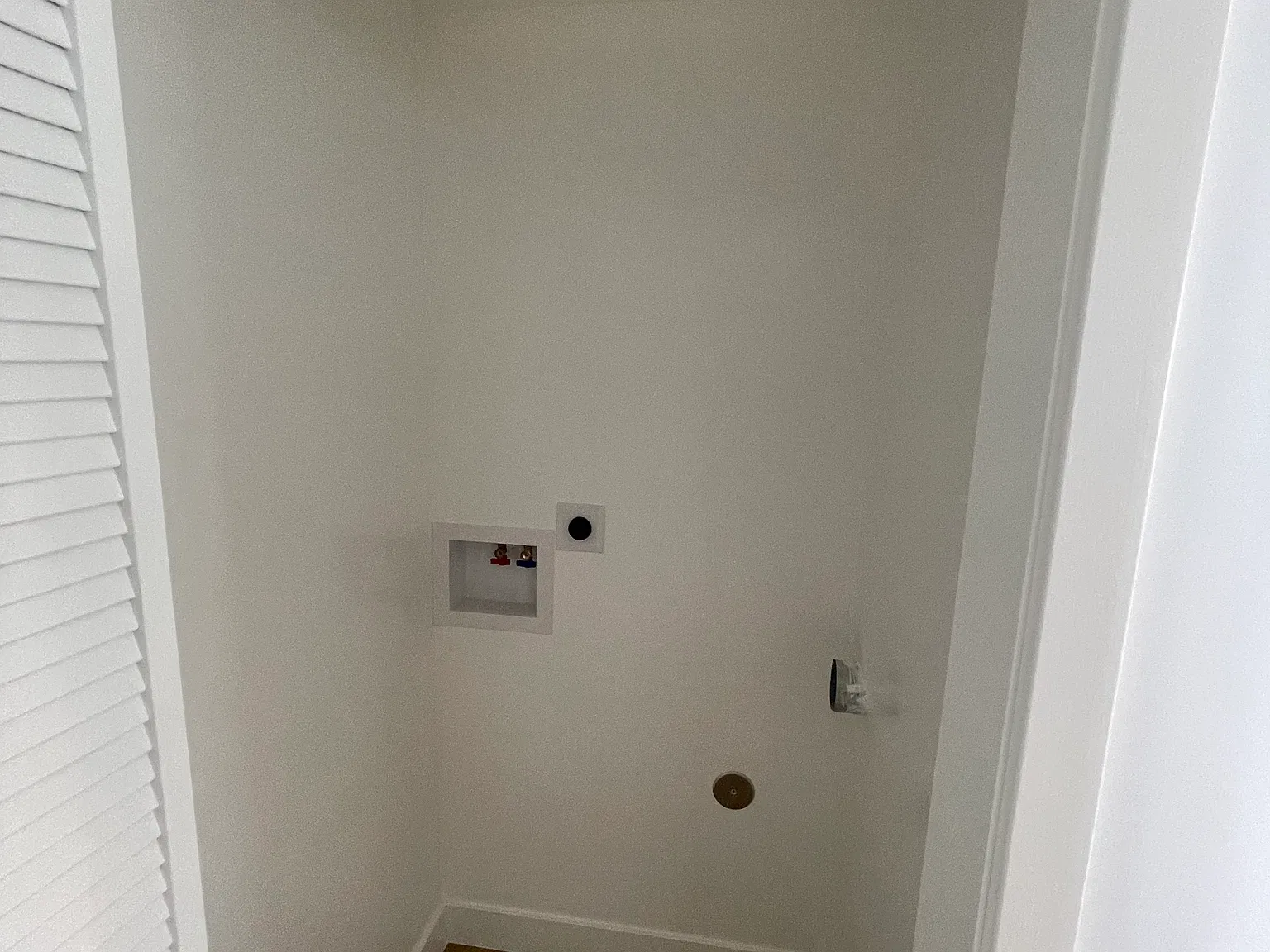 3 bed, 1030 sqft, $2,995 — Photo 3