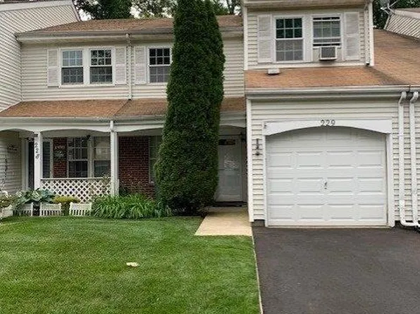 229 Ivy Meadow #229, Middle Island, NY 11953