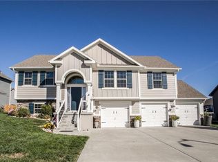 6110 NE 119th Ter, Kansas City, MO 64156