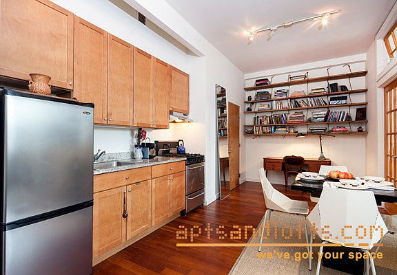 2nd image of 31 Conselyea St APT 3F