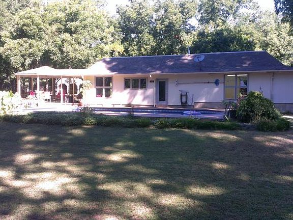 pool house