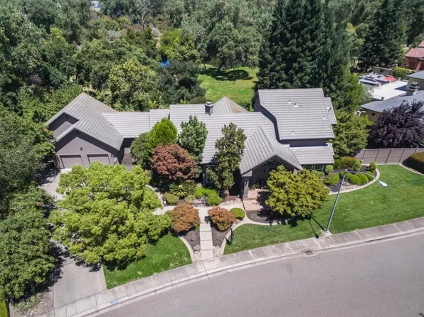 7609 Spy Glass Dr, Modesto, CA 95356