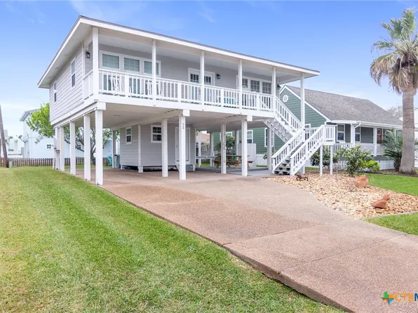 30 Nassau Dr, Rockport, TX 78382