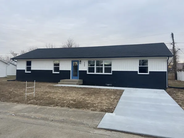 702 Sprenger Rd, Seymour, IN 47274