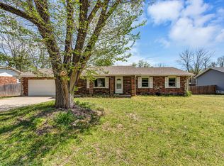 1024 S Oakland Ave, Bolivar, MO 65613