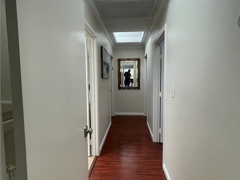 1050 Highland Dr — Photo 29