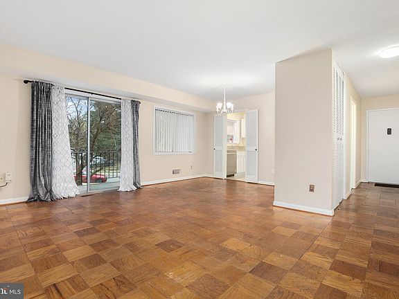 4th image of 10624 Montrose Ave APT 104
