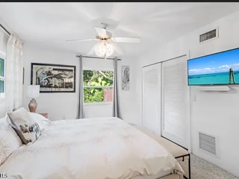 2710 McGregor Blvd — Photo 18
