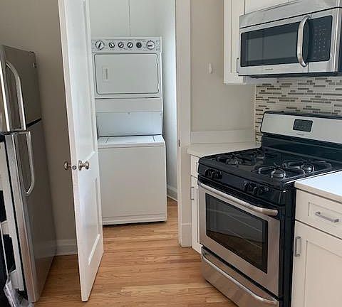 5th image of 3335 N Paulina St #2N