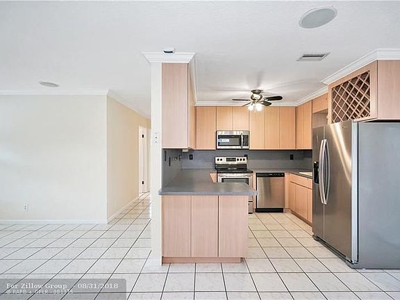 4th image of 1417 S Deerfield Ave