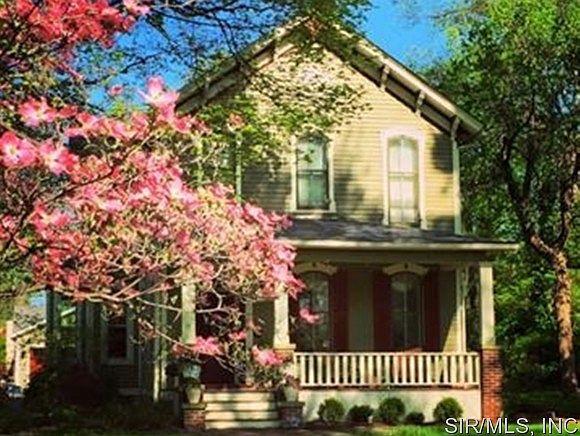1st image of 128 Saint Andrews Ave