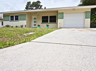 898 Crosley Dr, Dunedin, FL 34698