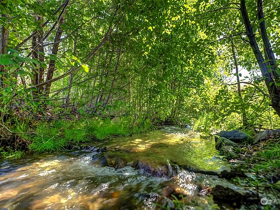 4th image of 270 Benson Creek Drive