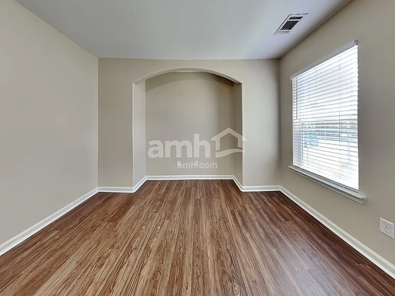 160 Grayson Ave — Photo 19