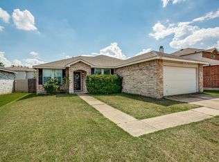 1405 Blazing Star Trl, Burleson, TX 76028