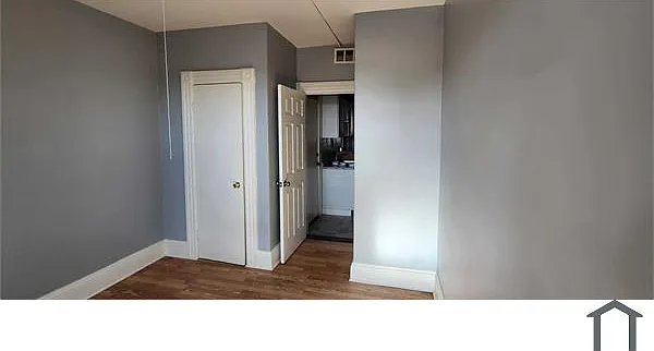 446 Maple St #1L — Photo 3