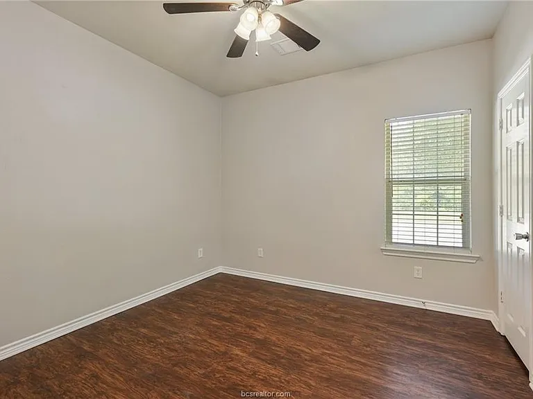 1219 Harrisonburg Ln — Photo 14