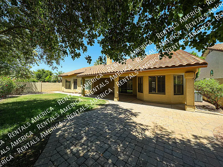 1635 W Wisteria Dr — Photo 39