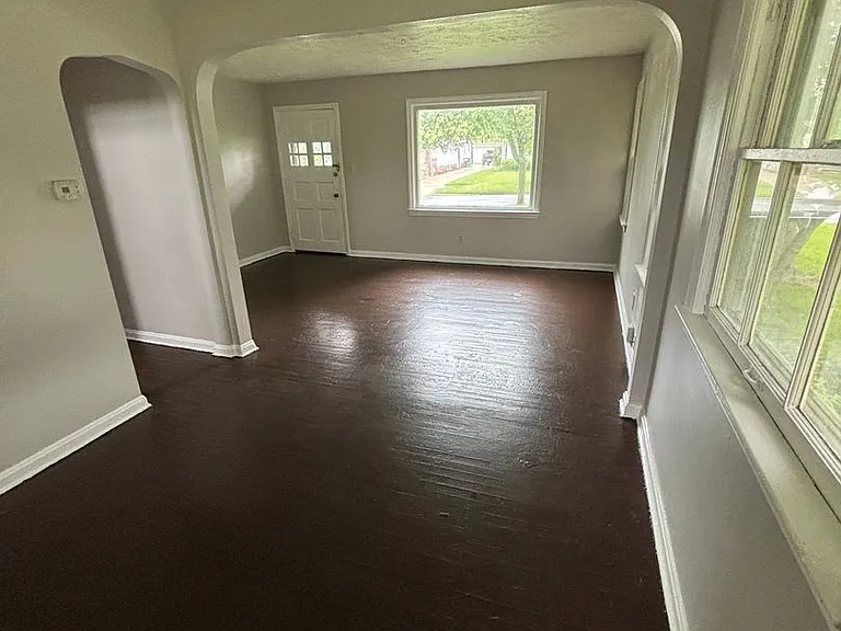 9334 McCracken Blvd — Photo 10