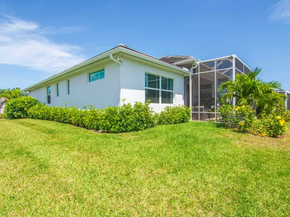 9360 Orchid Cove Circle, Vero Beach, FL 32963