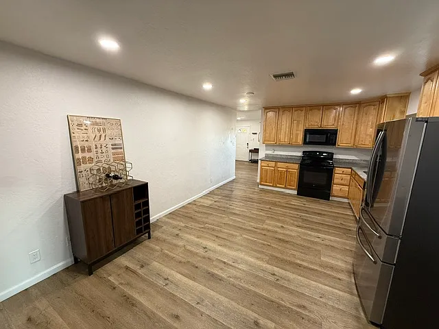 1181 Rusher St — Photo 9
