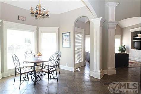 5th image of 606 Stone Mill Cir