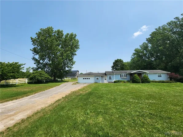 4957 Hellert Rd, Medina, NY 14103