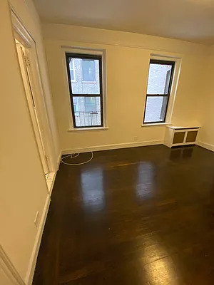 Rented by Oxford Property Group | media 11