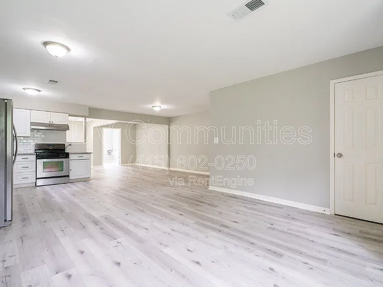 9196 White Oak Dr — Photo 12