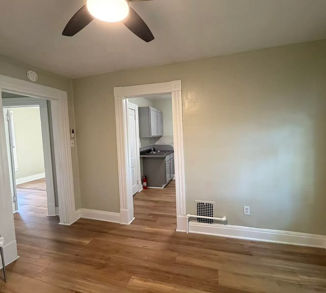 1 bed, 1.0 bath, 700 sqft, $1,350 — Photo 4