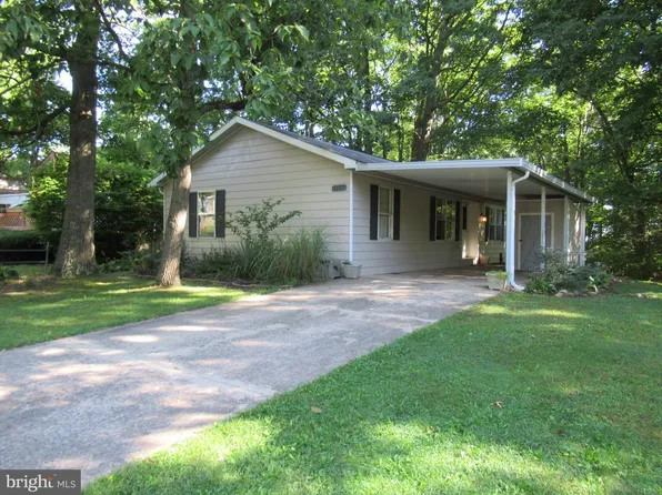 3107 Carnegie Dr, State College, PA 16803
