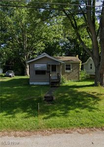 995 Perry Ave, Barberton, OH, 44203