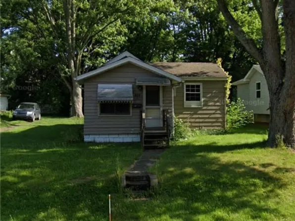 995 Perry Ave, Barberton, OH 44203