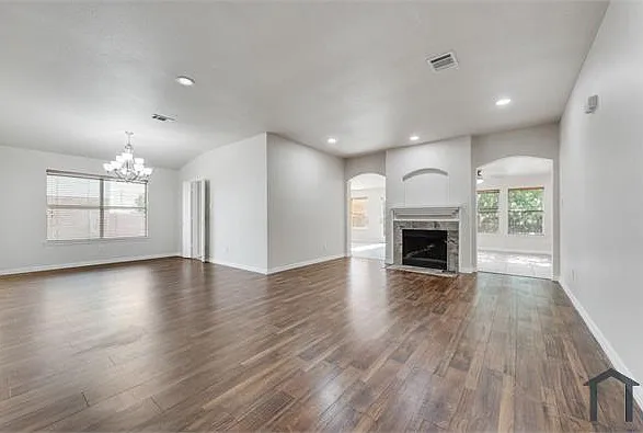 1008 Lake Trail Dr — Photo 4