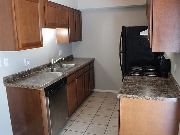 4th image of 2220 Glendale Blvd