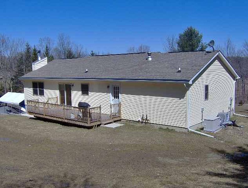 3rd image of 1200 RICKARD HILL Road