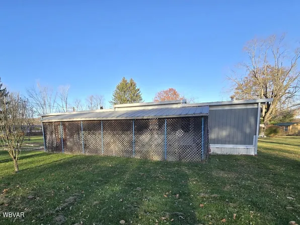 756 4th St, Jersey Shore, PA 17740