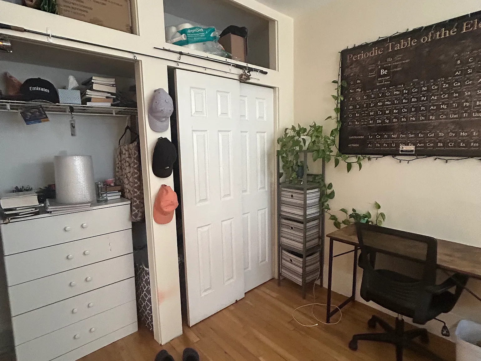 Studio, 400 sqft, $2,500 — Photo 3