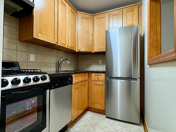 4th image of 20 W 87th St APT 5B