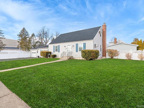 3rd image of 3683 Hawk Road