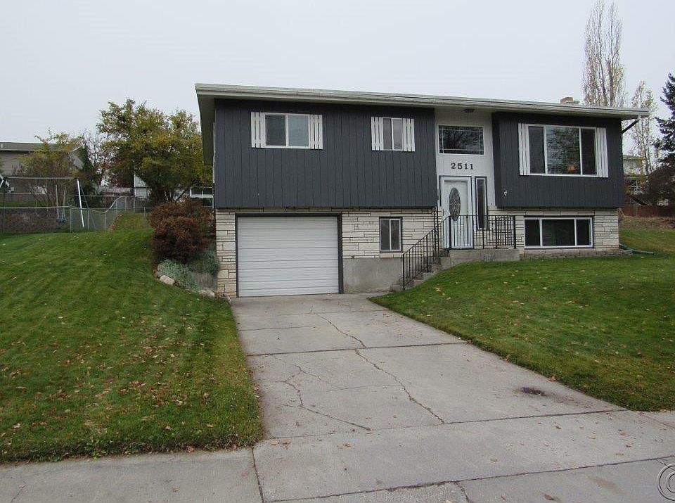 1st image of 2511 Highwood Dr