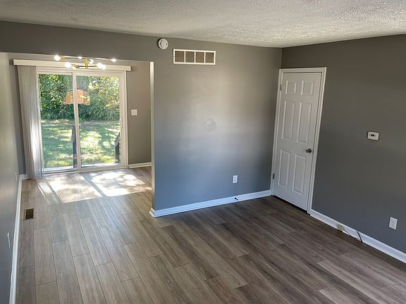 4th image of 59 Bustetter Dr