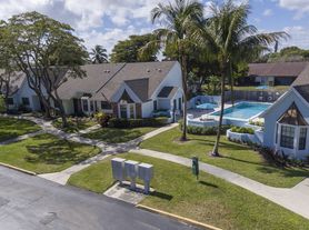 Lilac Village Boca Raton Apartments